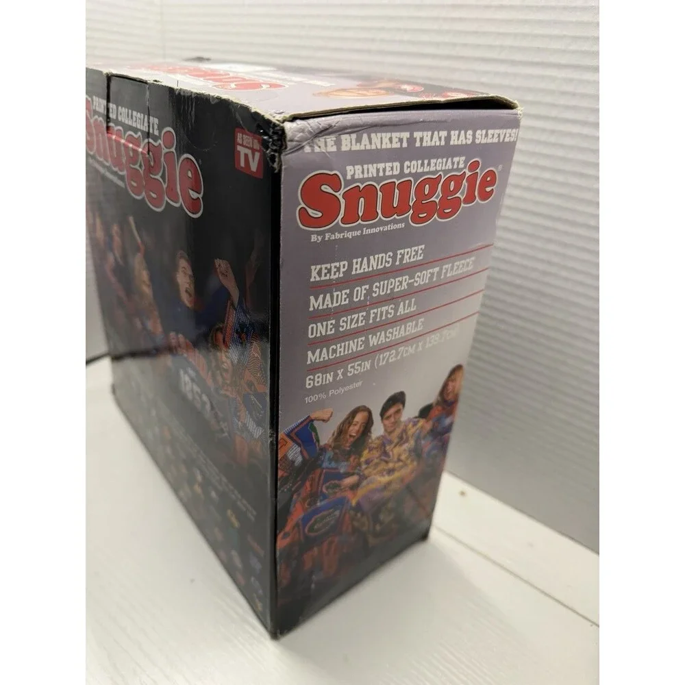 Snuggie by Fabrique Innovations Inc. snuggie pitt